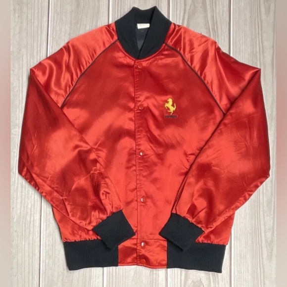 California Size Medium Satin Bomber Style Jacket Red With Ferrari Logo - Picture 1 of 11